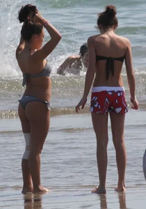 Bikini girls