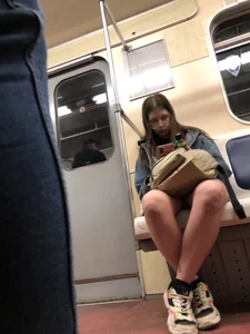 Cute Teen Candid Girl in Glasses Subway Creepshots Gallery