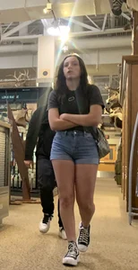 Jean shorts booty
