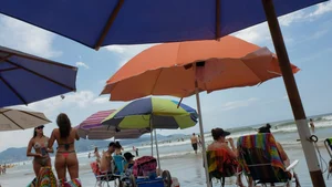 Brazillian beach creepshots, huge gallery of candid girls in swimsuits