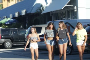 Florida beach and bikini girls