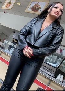 Plastic full leather bitch🤯