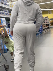 Sexy Milfs in tights