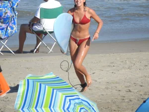 Candid surfer girl with a great body beach creepshots