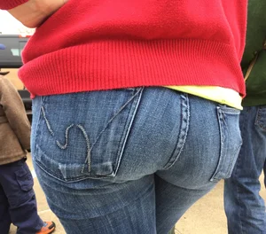 Bubble Ass in Tight Jeans Street Closeup Creepshot