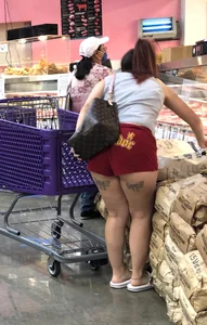 Latina with big booty in red shorts doesn't care about Rona