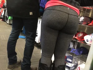 Nice thick booty in tight grey lulu's