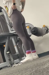 Teen with an amazing ass in booty shorts