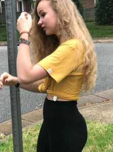 Hot Blonde Candid Girl With Gorgeous Butt in Tight Pants Street Creepshot
