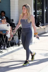 Hilary Duff in grey tights leaving Alfreds Coffee in Studio City