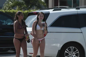 Florida beach and bikini girls