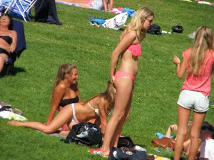 Bikini girls