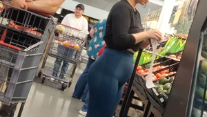 Out In The Wild 7 ( nice shape with leggings)
