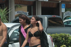 Florida beach and bikini girls