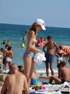 Beach voyeur babes in bikinis, thongs and topless
