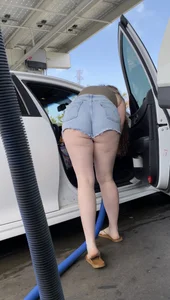 Whooty cheeks at car wash