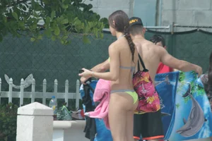 Candid Florida beach and bikini girls