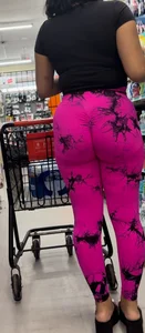 Pink marble leggings with deep wedgie latina