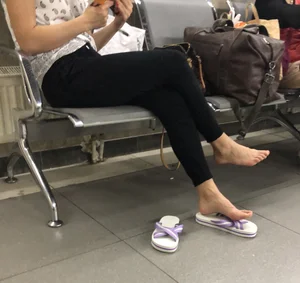 Candid milf took off her sandals