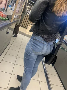 Teen slut tight jean ass