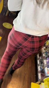 Sexy Milf in Xmas Checkered Leggings (oc)