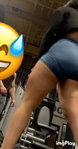 (oc) PERFECT JIGGLY LATINA ASS IN NVGTN SHORTS