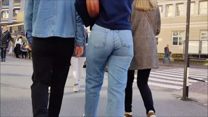 Sibling rivalry on who has the best looking booty