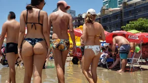 Brazillian beach creepshots, huge gallery of candid girls in swimsuits