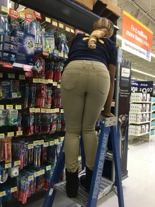 Ebony Walmart employee in tight jeans with a big booty