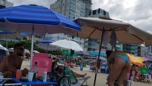 Brazillian beach creepshots, huge gallery of candid girls in swimsuits