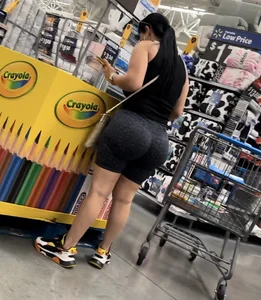 Big booty milf latina in shorts (OC) pics only