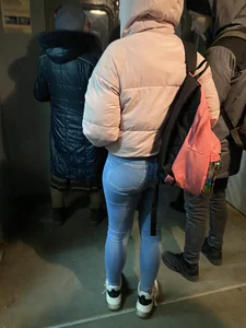 Hot Booty in Jeans Subway Train Creepshot