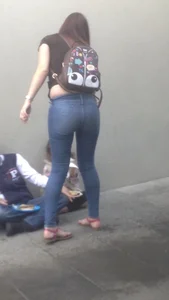 Beautiful plain pants in thin women. LOOK AT IT!