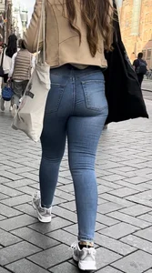 Slim Thick Tight Jeans