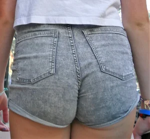 Candid teen butts and cheeks in shorts