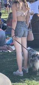 Really pretty college girl showing that ass off