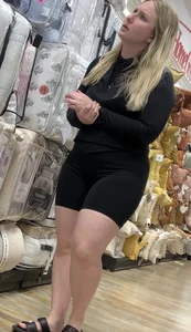 Blonde PAWG found at home goods