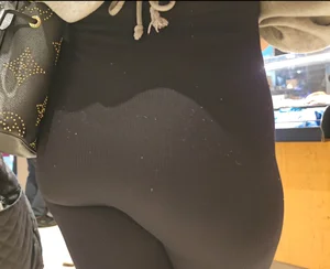 JUICY ass Latina in onepiece. (Pullup GIF)