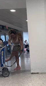 Tatted / Pawg showing ass in skirt for everyone to see (OC)