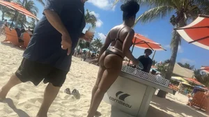 Ebony jiggly bubble