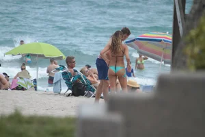 Sexy Florida beach bikini girls