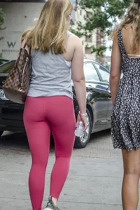Thick blonde with a nice ass in pink leggings