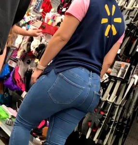 Walmart worker with thick ass (NOT-OC) credit TA candids