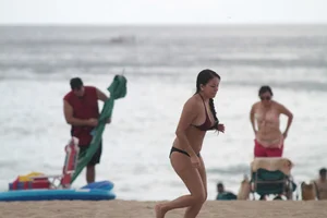 Florida beach and bikini girls