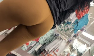 Mexican booty in flares