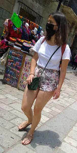 NICE GIRLS ON THE STREET