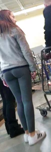 Candid girls in leggings and tights
