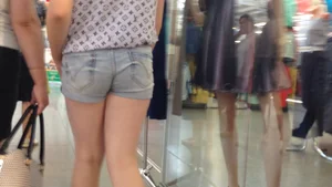 Sexy Ass and Legs in Denim Shorts in the Mall Creepshots