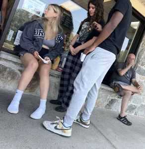 Waiting for bagels  (oc)