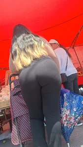 [oc]chubby phat ass latina in black leggings full panty line